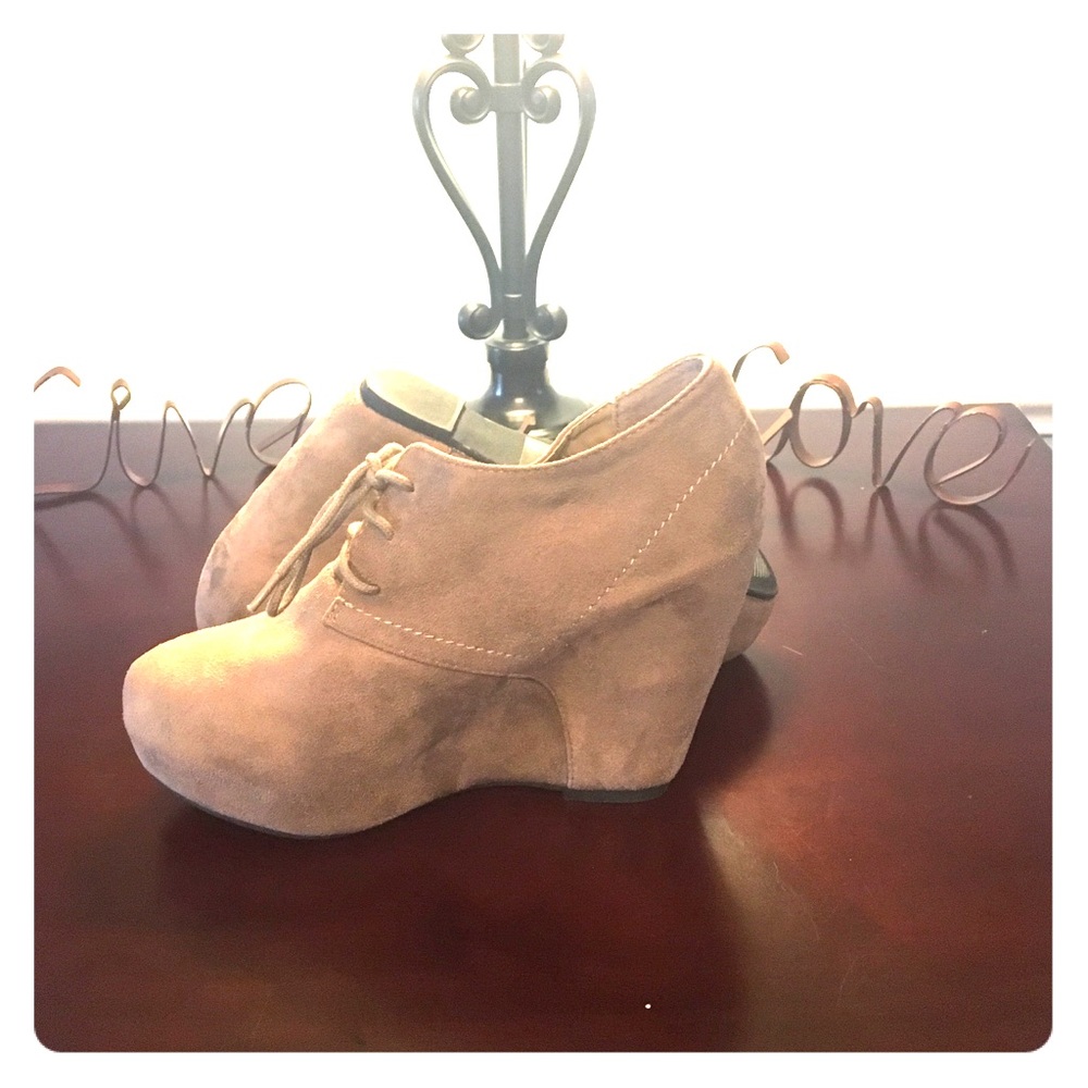 Brown suede ankle boots size 8